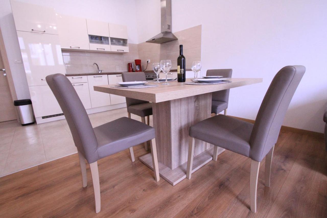 Apartman Darija ポドストラナ エクステリア 写真